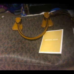 Michael kors purse